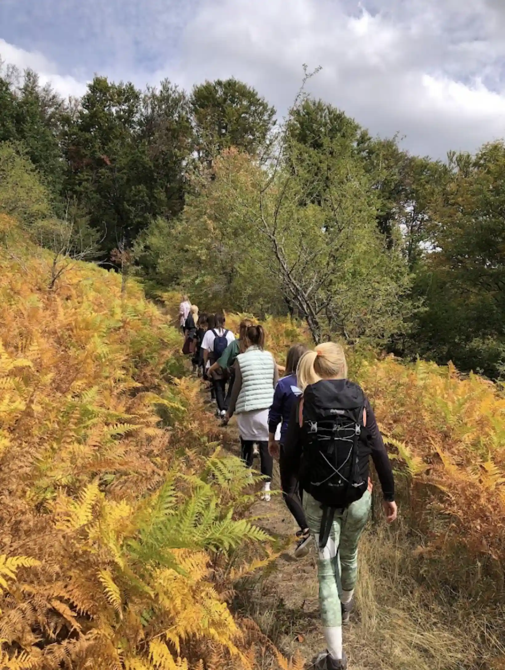 Пешеходни преходи - активност в Базов Лагер Стрелча